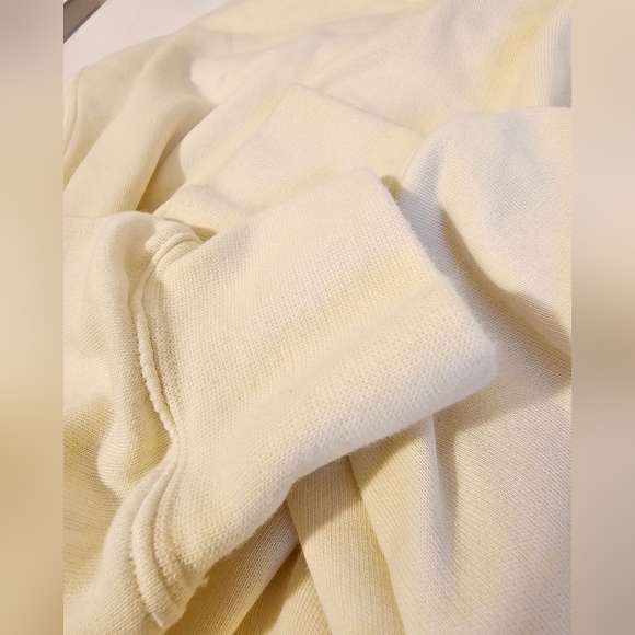 Aritzia TNA Airy Fleece Boyfriend Cropped Sweatshirt. Size 2 - Picture 5 of 7